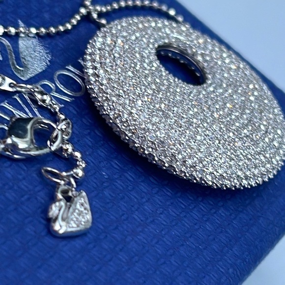 Swarovski Crystal Chuncky  Pendant Necklace, Box & Bag - Picture 3 of 9